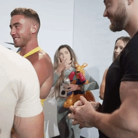200.gif?cid=fc005b089d92a8b5f570640616d7bb340e11c617b58e9bb1&rid=200.gif&ct=g