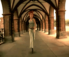 Lola Bezi O Zivot GIF