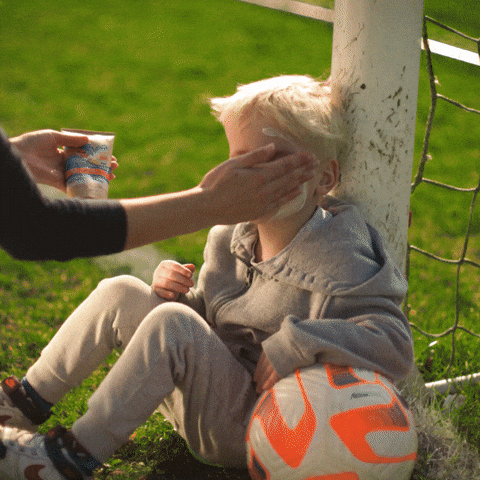 La Roche Posay Winnen GIF by Hokus Fokus