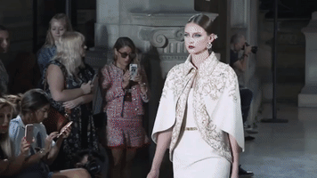Tallia  GIF