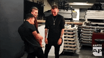 200.gif?cid=fc005b08e9b92439ec6d657296ef645408df30edc58a9cd0&rid=200.gif&ct=g