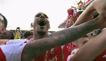 North London Singing GIF by cyprusgamer