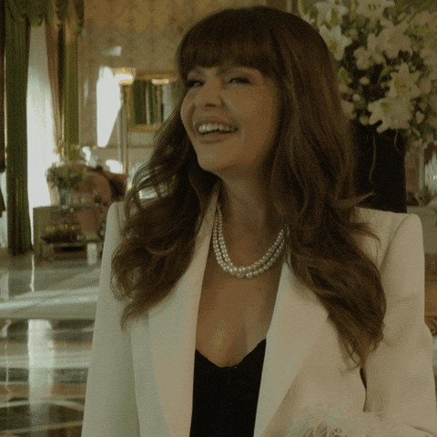Itati Cantoral Apple GIF by Nido de Villanas