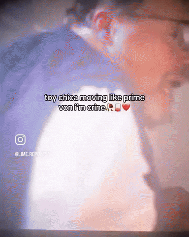 Toy Chica GIF