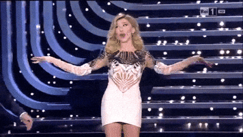 stefaniafioskycarboni virginia raffaele belen rodriguez GIF