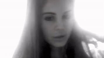 Lana Del Rey GIF