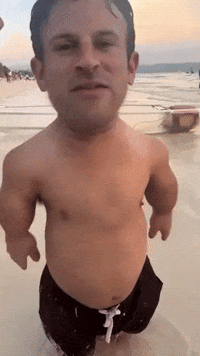 macron-nain-ucgJug11eCR4ah9Fwp