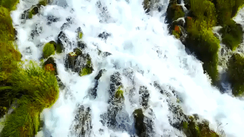 GIF kleiner Wasserfall