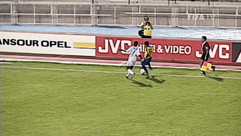 GIF من GIPHY يظهر احتفالًا بهدف كرة قدم، يعكس حماس المباراة.