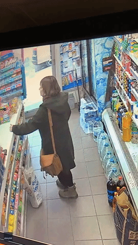 Customer Foils Strong-Arm Robbery in London