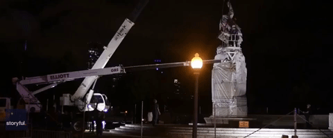 Columbus Statue Removed by Crane in Chicago's Grant Park