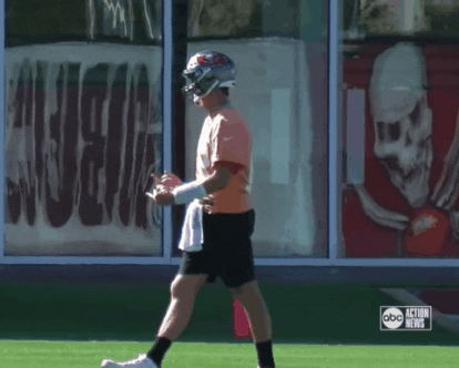 connorsafran giphygifmaker giphygifmakermobile goat buccaneers GIF