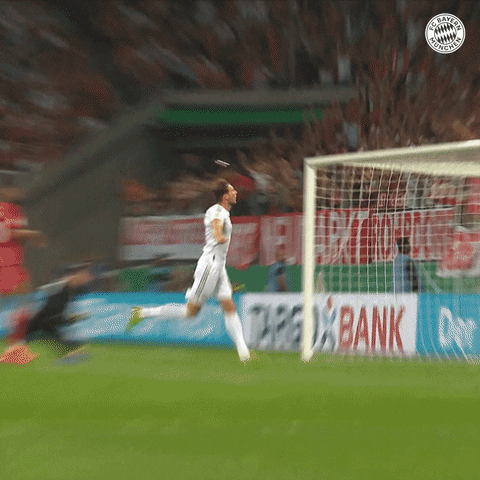 Leon Goretzka Win GIF by FC Bayern Munich
