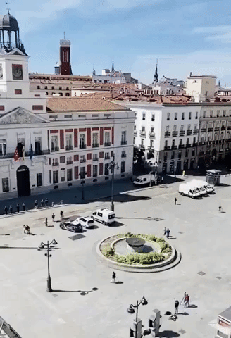 Madrid Offers Daily Moment of Silence for Coronavirus Victims