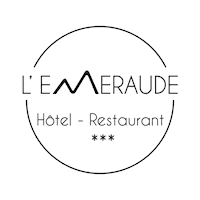 HotelEmeraude paradiski emeraude lesarcs peiseyvallandry Sticker