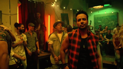 luis fonsi GIF