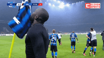 Celebration Kiss GIF by ElevenSportsBE