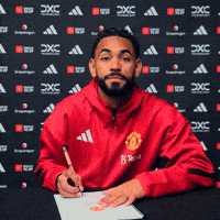 Cunha Smile GIF by Manchester United