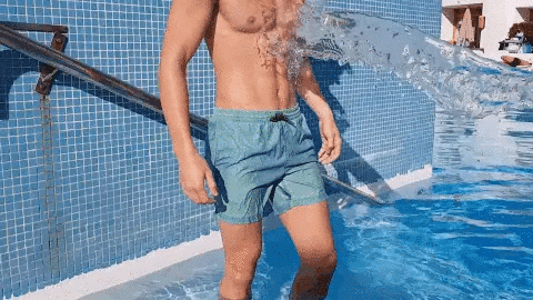 elsuccionador giphyupload traje de baño magico bañador de colores bañador que cambia de color GIF