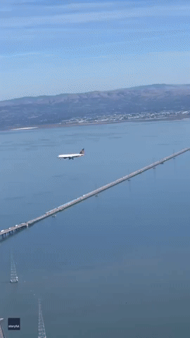 Plane Appears to Pause Mid-Air in Viral Optical Illusion