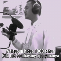Ade GIF