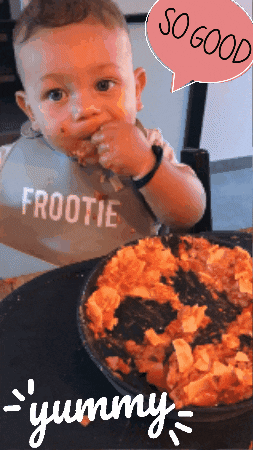 frootievoeding giphygifmaker giphyattribution baby yummy GIF