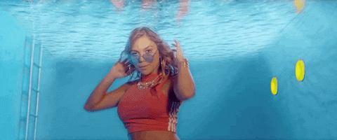me voy GIF by Rombai