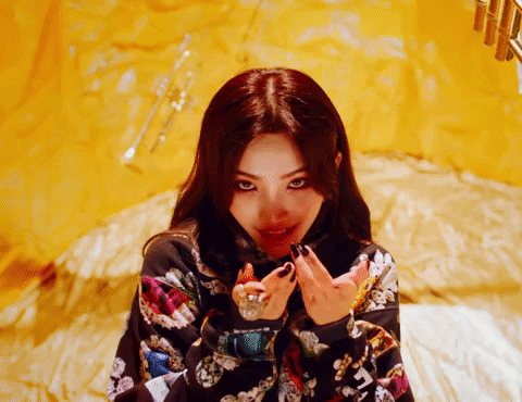 Senorita GIF by (G)I-DLE