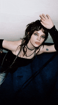 cattura fashion beauty ai transition GIF
