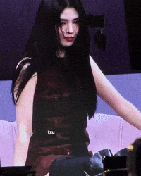 Hansohee GIF