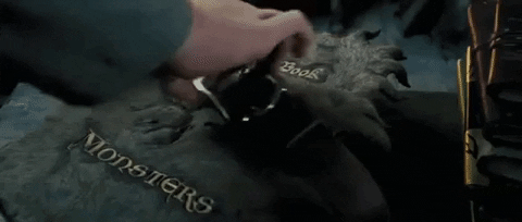 actualitte giphygifmaker monster book harry potter GIF