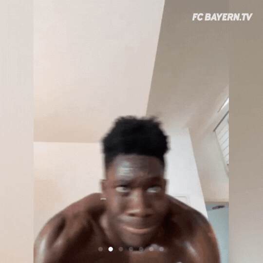 On My Way Football GIF by FC Bayern Munich