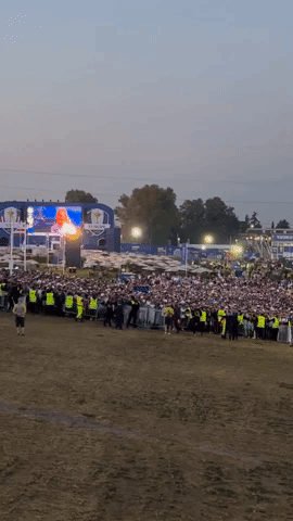 Fans Race to First Tee on Ryder Cup Opening Morning