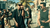 luis fonsi musica GIF