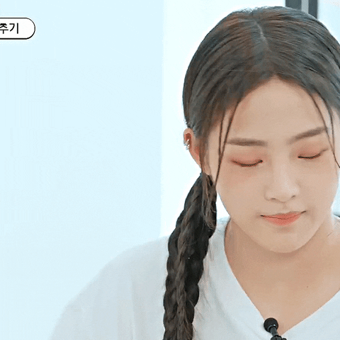 Helmets kpop pretty k-pop idol GIF
