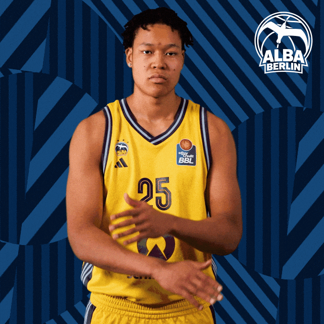 Basketball Elias GIF by ALBA BERLIN