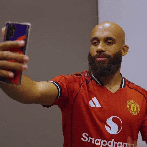 Love It Thumbs Up GIF by Manchester United
