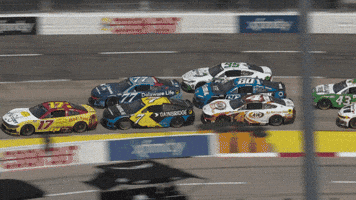 Martinsville Speedway Racing GIF by NASCAR