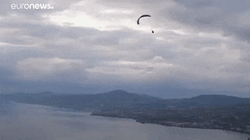Paragliding GIF by euronews