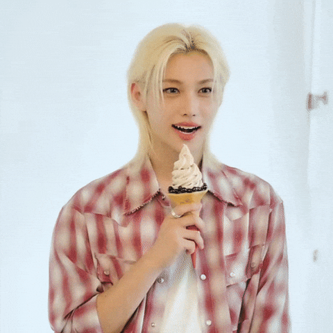Lee Felix GIF