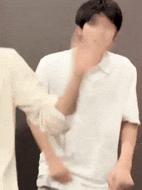 Leo GIF