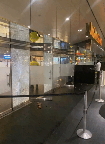 Shattered Glass at Las Vegas' MGM Grand Sparks 'Unfounded' Active Shooter Panic (PHOTOS)