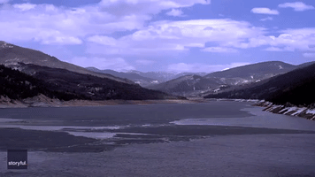 Timelapse Captures Ice Sheet Melting on Colorado Reservoir