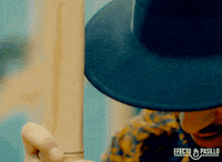 happy efecto pasillo GIF