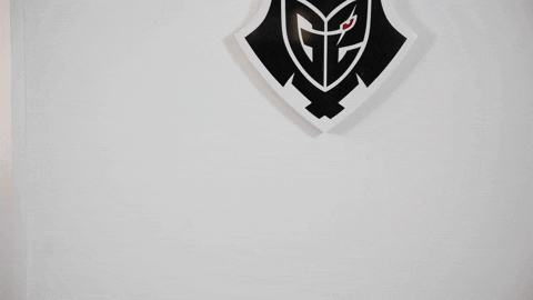 Looking Where Am I GIF by G2 Esports