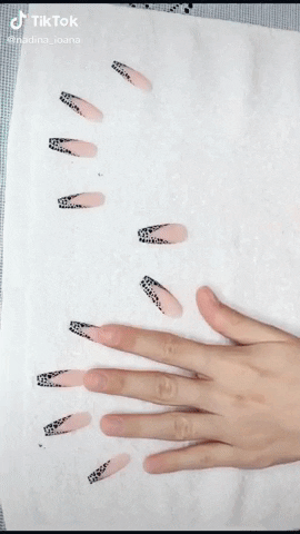 Press On Nails GIF by Trés She