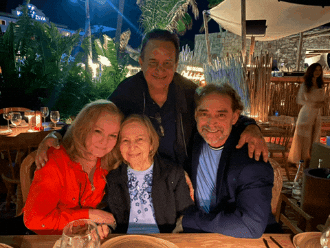 frankmorales0 giphygifmaker giphyattribution GIF