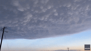 'Incredible' Supercell Brings Mammatus Clouds to Oklahoma