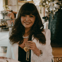 Itati Cantoral Apple GIF by Nido de Villanas
