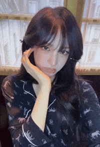 Fashion Week Eating GIF